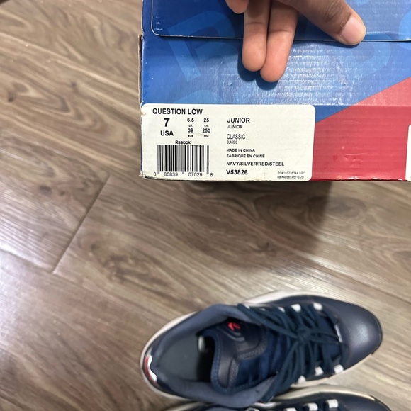 Grade school Reebok question - Picture 4 of 4